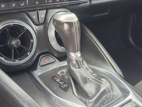 Used 2019 Chevrolet Camaro LT RWD image 31