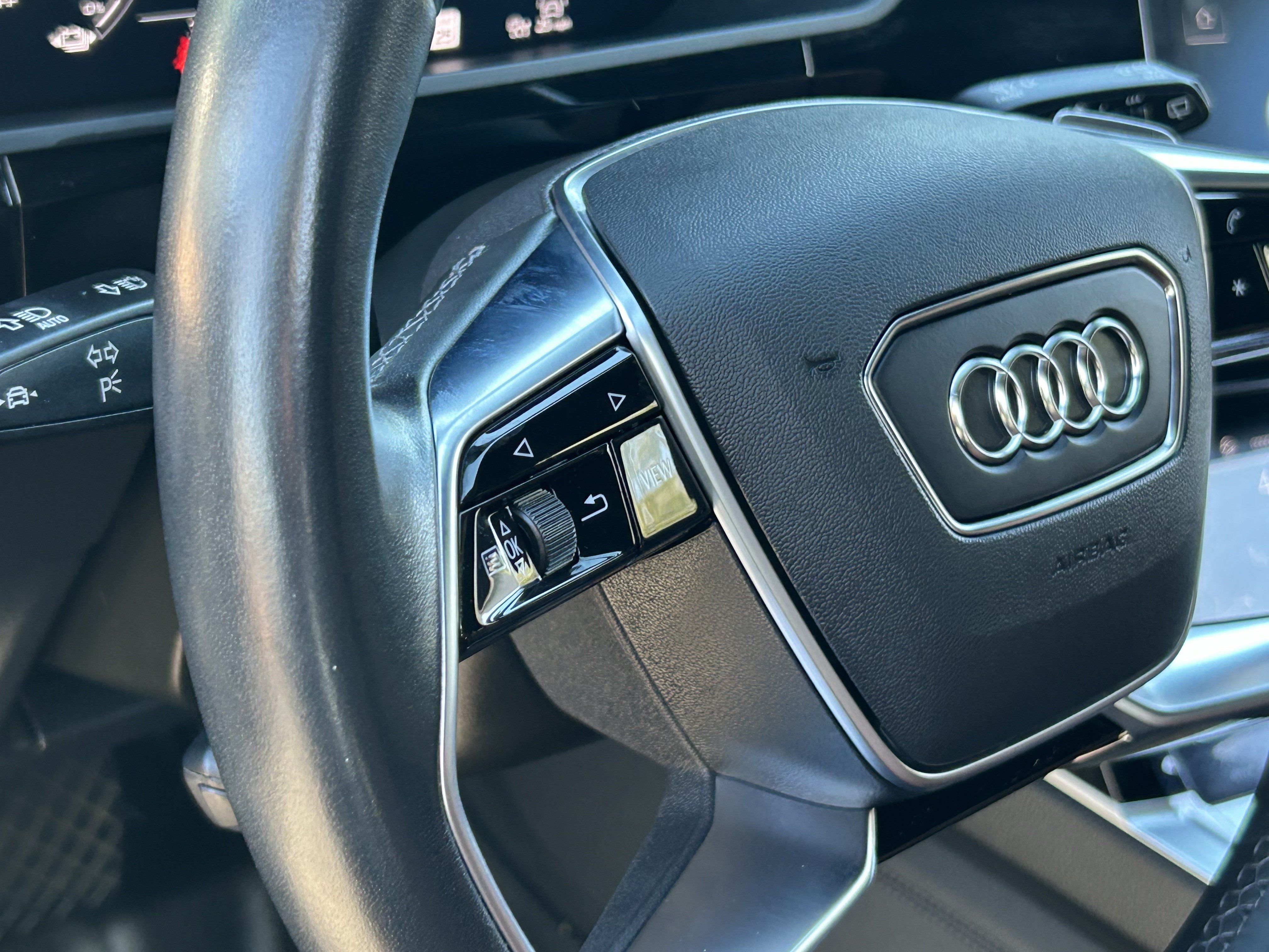 Used 2024 Audi Q8 e-tron Premium Plus w/ Premium Plus Package AWD/4WD image 28