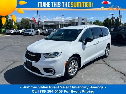 Used 2024 Chrysler Pacifica Touring-L