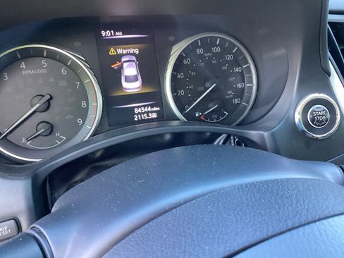Used 2019 INFINITI Q50 Luxe w/ All Weather Package (L93) RWD image 8