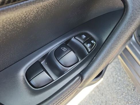 Used 2020 Nissan Rogue SL image 19