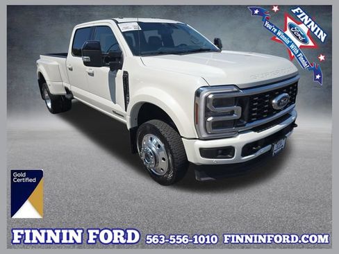 Certified 2026 Ford F450 Platinum w/ FX4 Off-Road Package AWD/4WD image 1