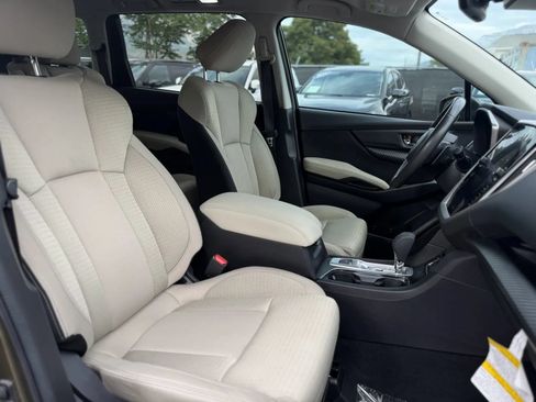 Used 2023 Subaru Ascent Premium w/ Convenience Package AWD/4WD image 31