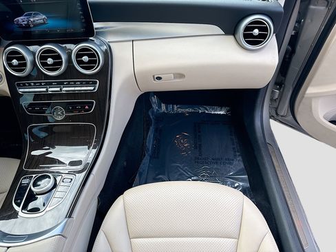 Used 2019 Mercedes-Benz C 300 Sedan image 17