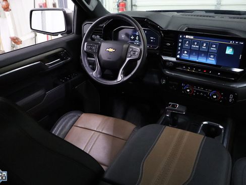 Used 2023 Chevrolet Silverado 1500 High Country image 27