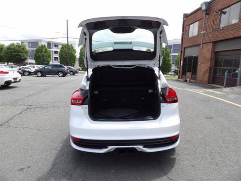 Used 2018 Ford Focus ST image 9