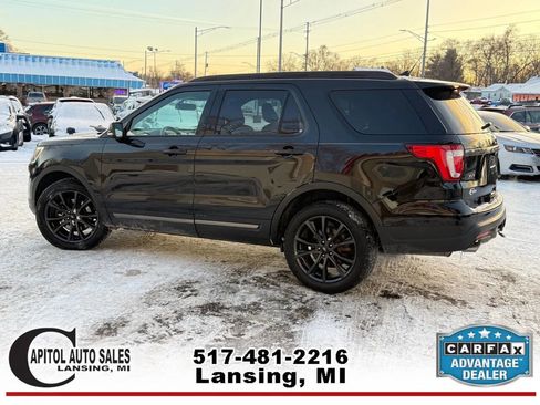 Used 2019 Ford Explorer XLT w/ Equipment Group 202A image 6