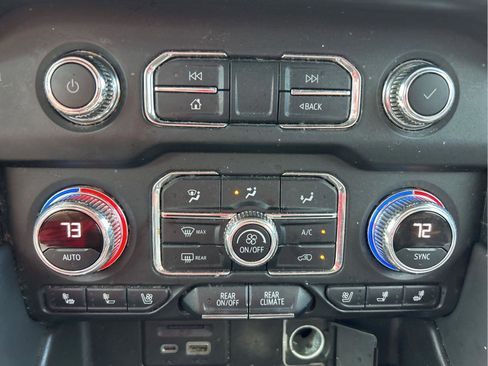 Used 2021 GMC Yukon XL AT4 w/ AT4 Premium Package image 29