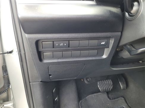 Used 2024 Mitsubishi Outlander SE image 24