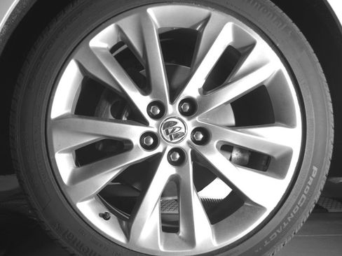 Used 2023 Buick Envision Avenir AWD/4WD image 9