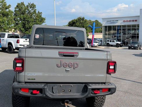 Used 2022 Jeep Gladiator Rubicon w/ LED Lighting Group AWD/4WD image 7