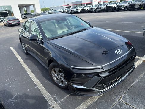 Used 2025 Hyundai Sonata SE FWD image 1
