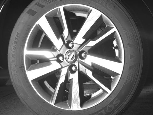 Used 2025 Nissan Versa SV image 15