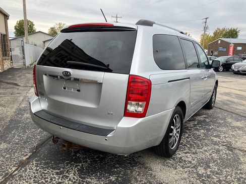 Used 2012 Kia Sedona EX image 3