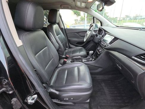 Used 2018 Buick Encore Essence FWD image 9