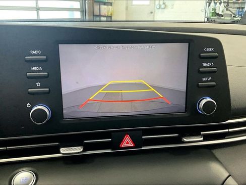 Used 2023 Hyundai Elantra SEL FWD image 23