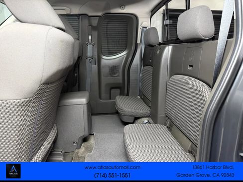 Used 2013 Nissan Frontier SV AWD/4WD image 17