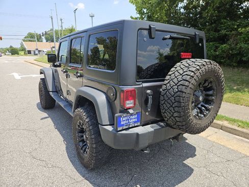 Used 2017 Jeep Wrangler Unlimited Sport w/ Quick Order Package 24S AWD/4WD image 3
