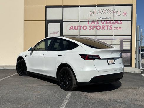 Used 2021 Tesla Model Y Long Range AWD/4WD image 9