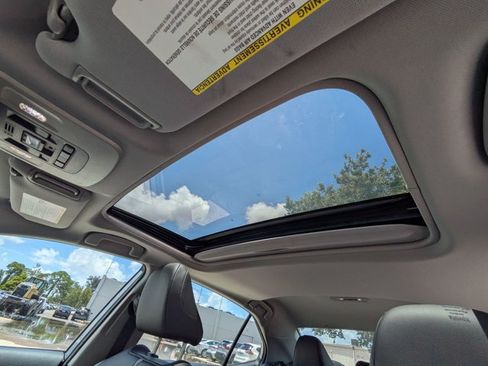 Used 2022 Toyota Camry SE w/ Audio Upgrade Package FWD image 16
