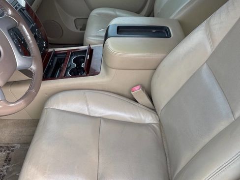 Used 2013 Chevrolet Tahoe LTZ image 7