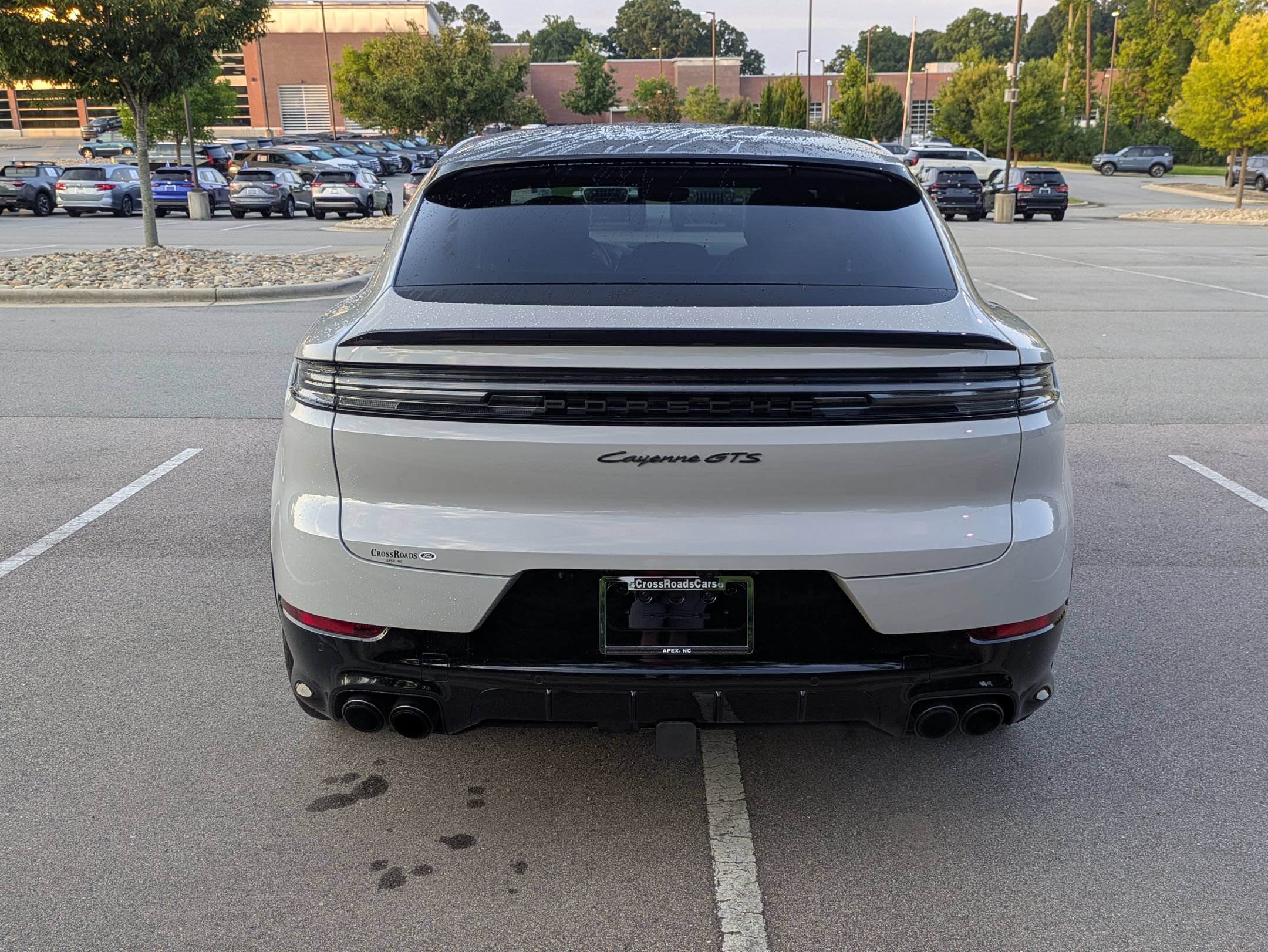 Used 2025 Porsche Cayenne GTS AWD/4WD image 5