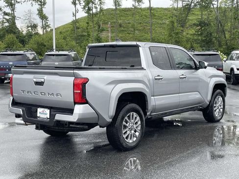 Used 2024 Toyota Tacoma Limited w/ Limited Package (LT) AWD/4WD image 29