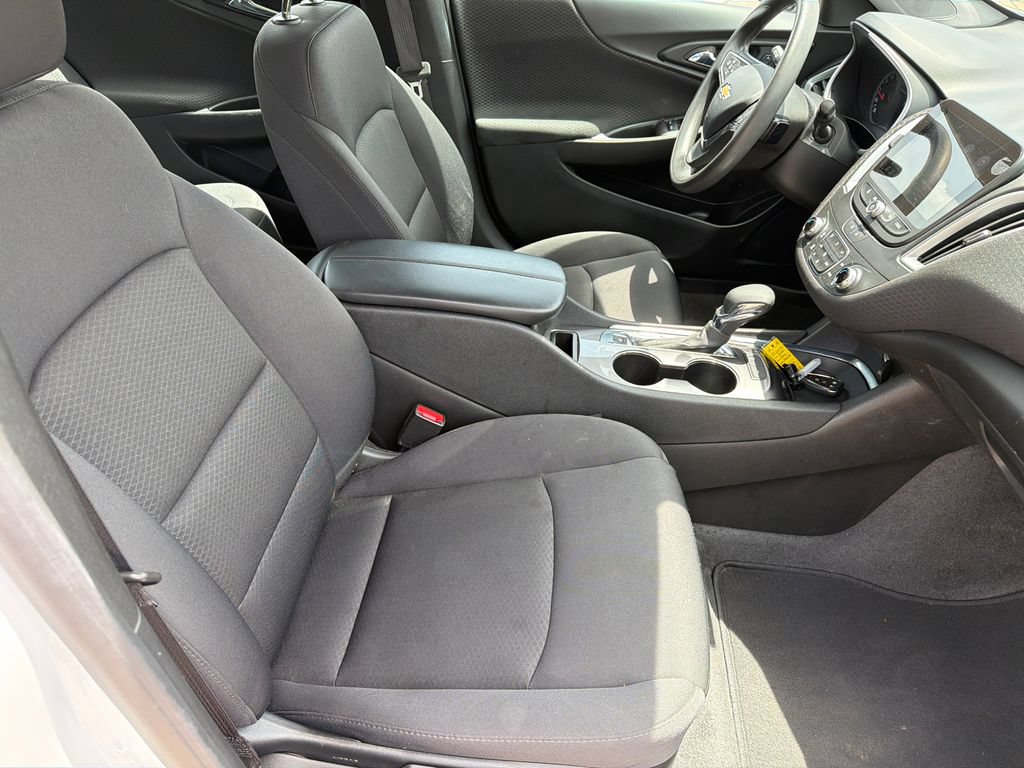 Used 2024 Chevrolet Malibu LT FWD image 13