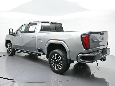 Used 2025 GMC Sierra 3500 Denali Ultimate AWD/4WD image 5