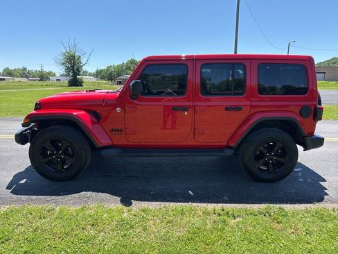 Used 2020 Jeep Wrangler Unlimited Sahara AWD/4WD image 4