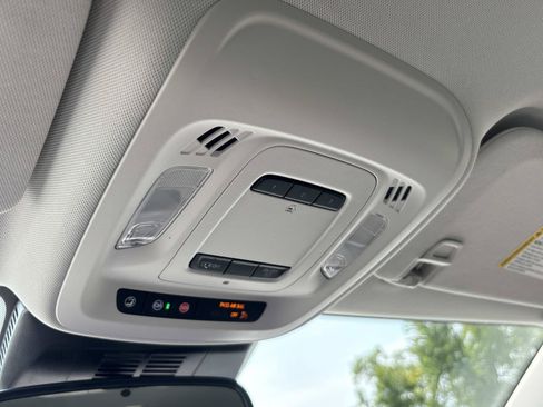 Used 2025 Buick Envision Preferred AWD/4WD image 26