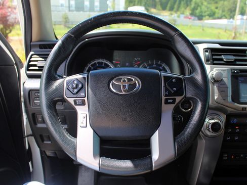 Used 2016 Toyota 4Runner Limited AWD/4WD image 13