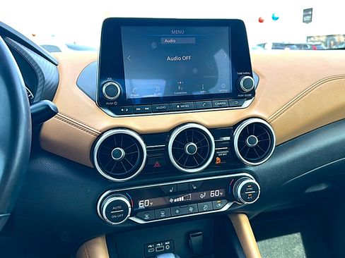 Used 2020 Nissan Sentra SV w/ SV Premium Package image 32