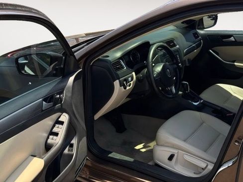 Used 2014 Volkswagen Jetta TDI FWD image 12