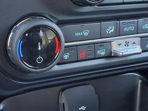 Used 2022 Ford Bronco Badlands image 5