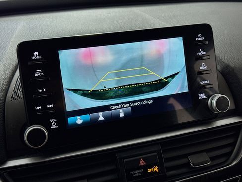 Used 2020 Honda Accord Sport image 2