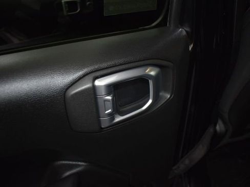 Used 2020 Jeep Wrangler Unlimited Rubicon w/ Steel Bumper Group image 30