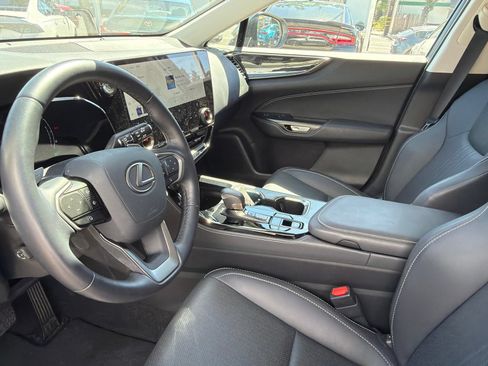 Used 2025 Lexus NX 350h AWD w/ Premium Package image 6