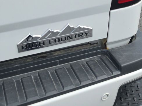 Used 2017 Chevrolet Silverado 2500 High Country w/ Snow Plow Prep Package AWD/4WD image 6