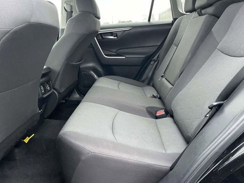 Used 2023 Toyota RAV4 XLE AWD/4WD image 17