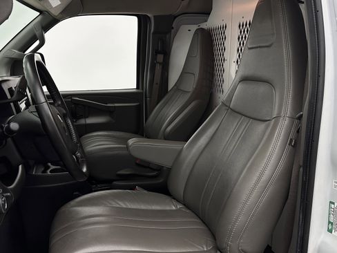 Used 2022 Chevrolet Express 2500 w/ Driver Convenience Package RWD image 10