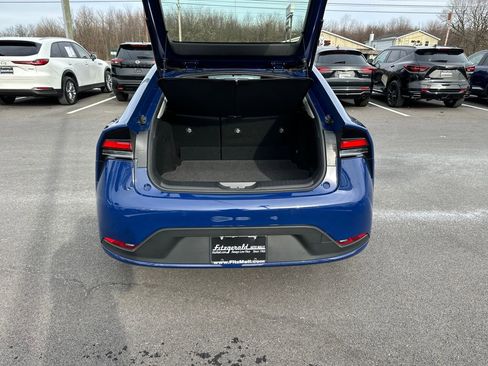 Used 2025 Toyota Prius LE image 11