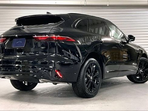 New 2026 Jaguar F-PACE R-Dynamic S image 4