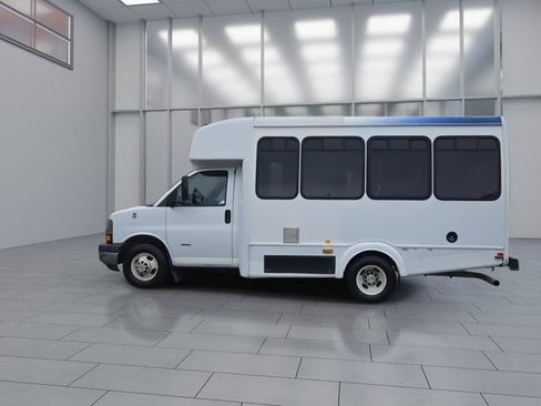 Used 2013 Chevrolet Express 3500 w/ Shuttle Bus Package RWD image 5