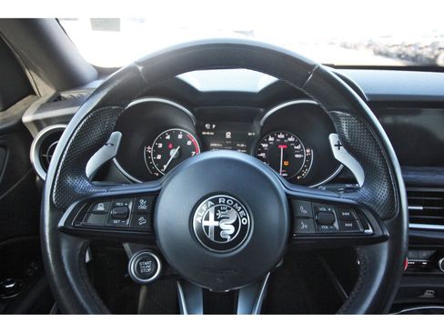 Used 2022 Alfa Romeo Stelvio Sprint image 16