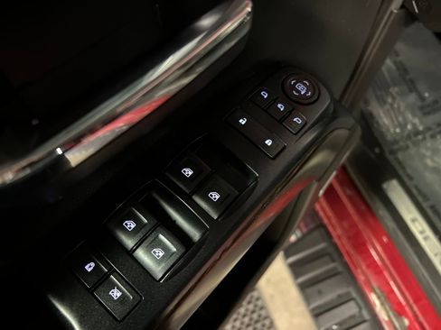 Certified 2018 GMC Sierra 2500 Denali w/ Snow Plow Prep Package image 15