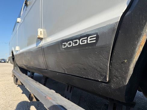 Used 2002 Dodge B3500 RWD image 10