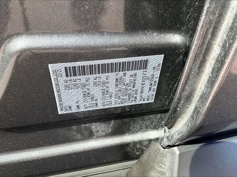 Used 2025 Nissan Rogue SV AWD/4WD image 32