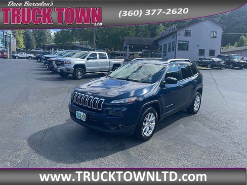 Used 2018 Jeep Cherokee Latitude Plus AWD/4WD image 1