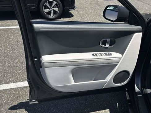 Used 2023 Hyundai Ioniq 5 SEL AWD/4WD image 13